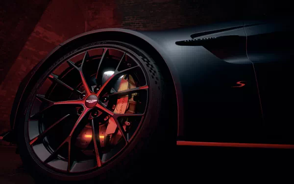   Aston Martin Vantage S - 2025