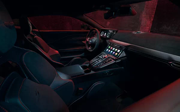   Aston Martin Vantage S - 2025