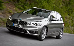   BMW 225i Active Tourer - 2014