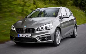   BMW 225i Active Tourer - 2014