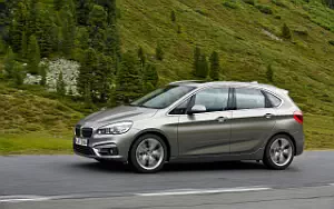   BMW 225i Active Tourer - 2014