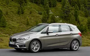   BMW 225i Active Tourer - 2014