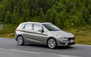   BMW 225i Active Tourer - 2014