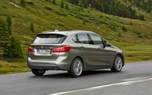   BMW 225i Active Tourer - 2014