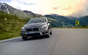   BMW 225i Active Tourer - 2014