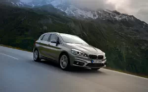   BMW 225i Active Tourer - 2014