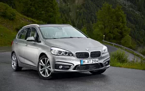   BMW 225i Active Tourer - 2014