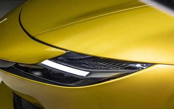   Ferrari Amalfi (Giallo Montecarlo) - 2025