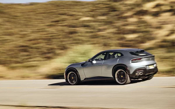   Ferrari Purosangue US-spec - 2023