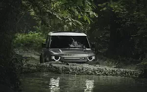   Land Rover Defender 90 D240 SE Explorer Pack - 2020