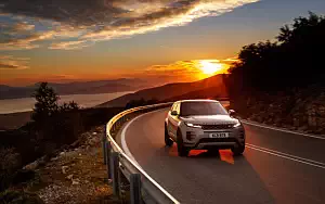  Range Rover Evoque R-Dynamic (Seoul Pearl Silver) - 2019