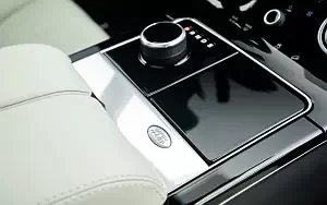   Range Rover Velar R-Dynamic D300 HSE Black Pack - 2017