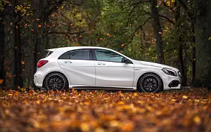   Mercedes-AMG A 45 4MATIC UK-spec - 2015