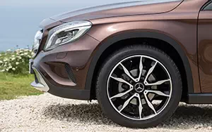   Mercedes-Benz GLA220 CDI 4MATIC - 2013