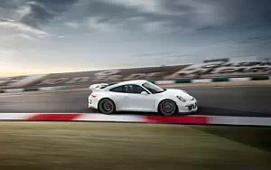   Porsche 911 GT3 - 2013