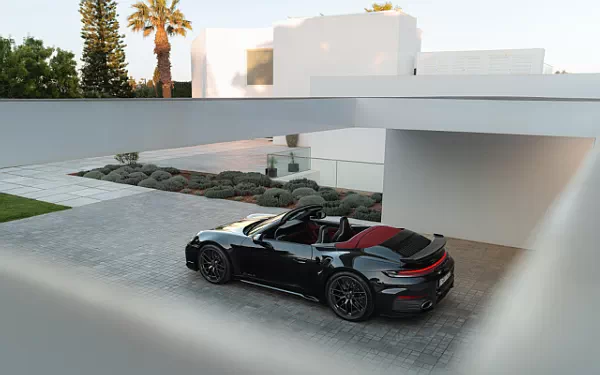   Porsche 911 Turbo S Cabriolet - 2025