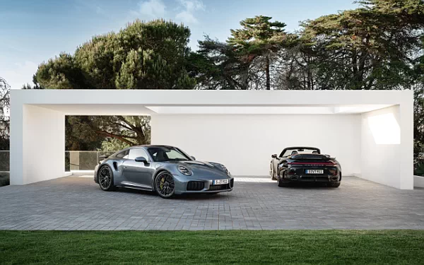   Porsche 911 Turbo S Cabriolet - 2025