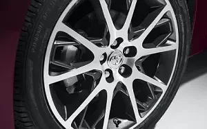   Toyota Corolla SE 50th Anniversary US-spec - 2016