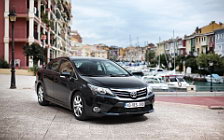   Toyota Avensis - 2011