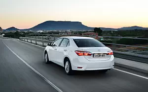   Toyota Corolla - 2013