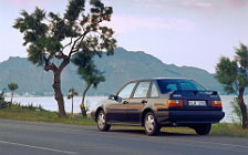   Volvo 440 - 1990