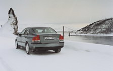   Volvo S60 AWD - 2002