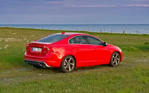   Volvo S60 T6 AWD R-Design - 2012