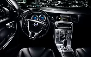   Volvo S60 T6 AWD R-Design - 2012