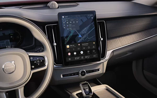   Volvo S90 T8 Recharge - 2025