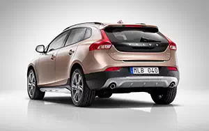   Volvo V40 Cross Country - 2013