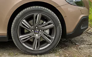   Volvo V40 Cross Country - 2014