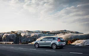   Volvo V40 T4 Momentum - 2016