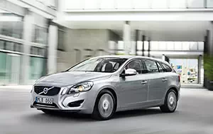   Volvo V60 Plug-in-Hybrid - 2013