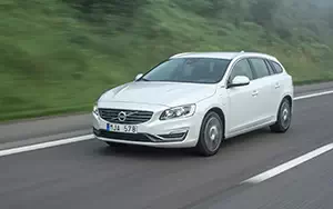   Volvo V60 Plug-in-Hybrid - 2014