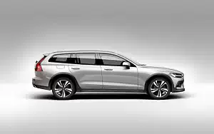   Volvo V60 T5 Cross Country - 2018
