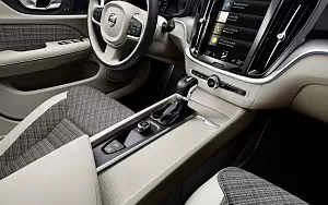   Volvo V60 T6 AWD Momentum - 2018