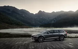   Volvo V90 T6 Cross Country - 2016