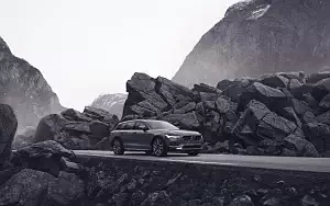   Volvo V90 B6 Cross Country - 2020
