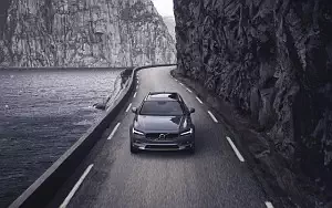   Volvo V90 B6 Cross Country - 2020