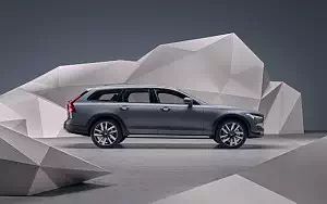   Volvo V90 B6 Cross Country - 2020