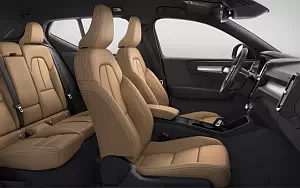   Volvo XC40 T5 Momentum - 2017