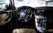   Volvo XC60 - 2012