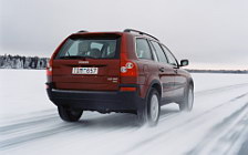   Volvo XC90 - 2004