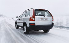   Volvo XC90 - 2004