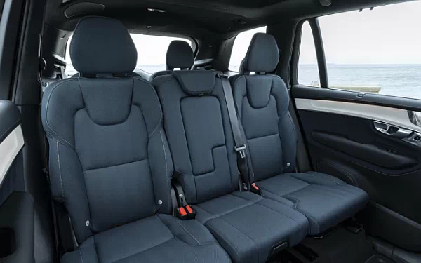   Volvo XC90 B5 AWD - 2024