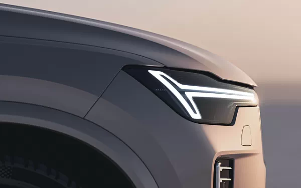   Volvo XC90 T8 Recharge AWD - 2024